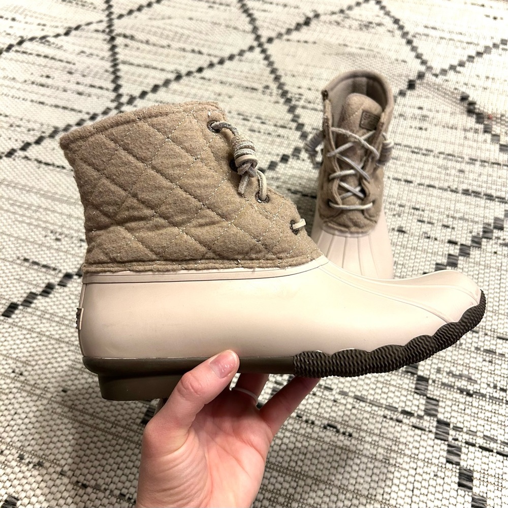 Sperry Beige Quilted Rubber Duck Boots
